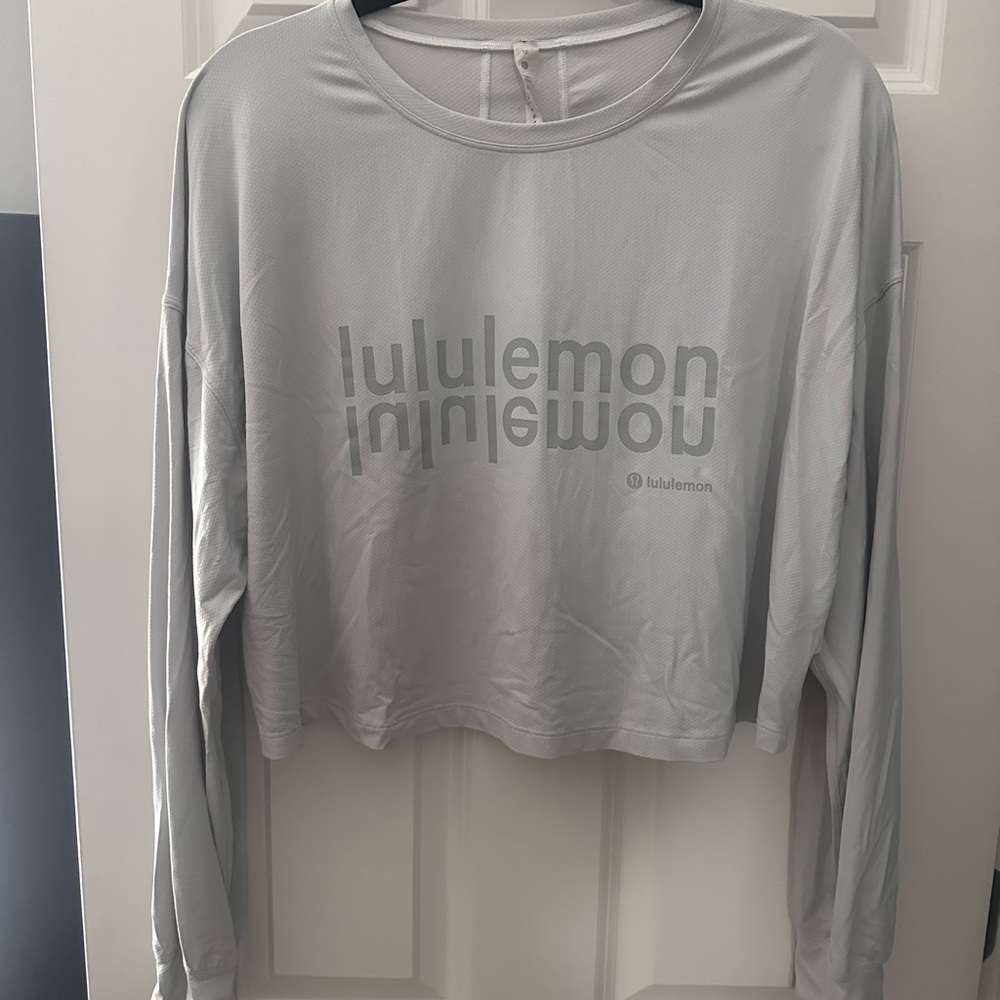 Lululemon Athletica Gray Relaxed Crop Long Sleeve Tee